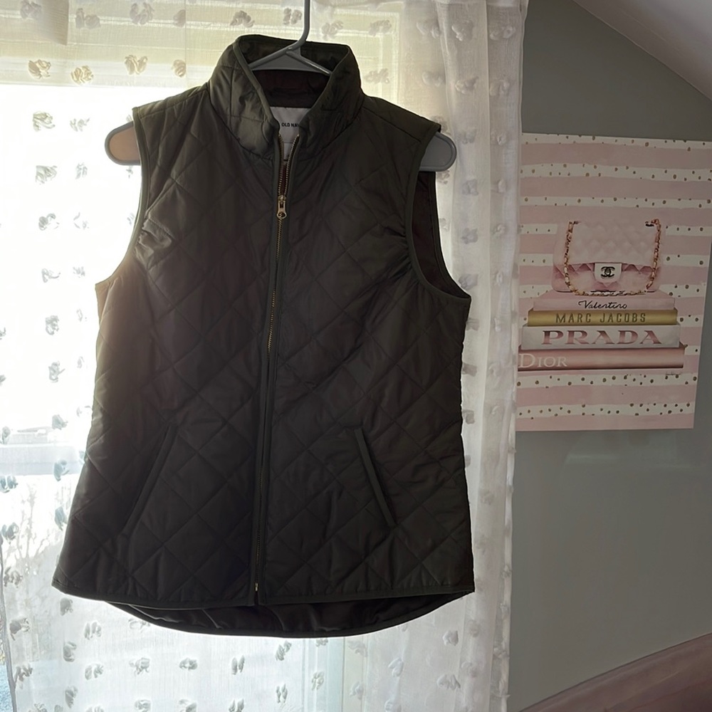 Old navy vest